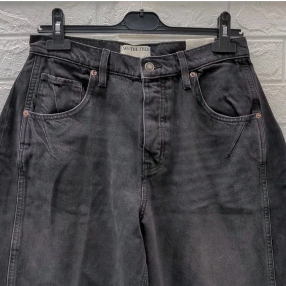 New Free People Curvy Venus Black/Noir high waist, Barrel Jeans, Size 28 - Picture 3 of 4